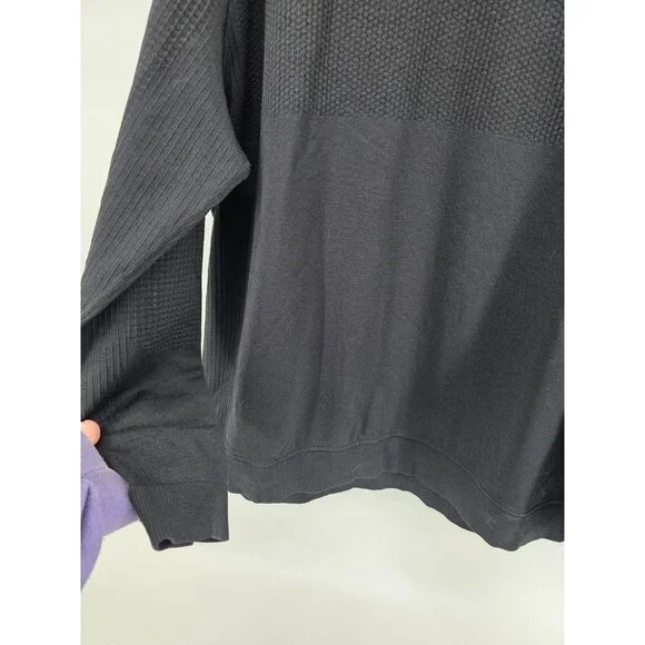 Lululemon Black Textured Crewneck Sweatshirt Mens - Picture 5 of 6